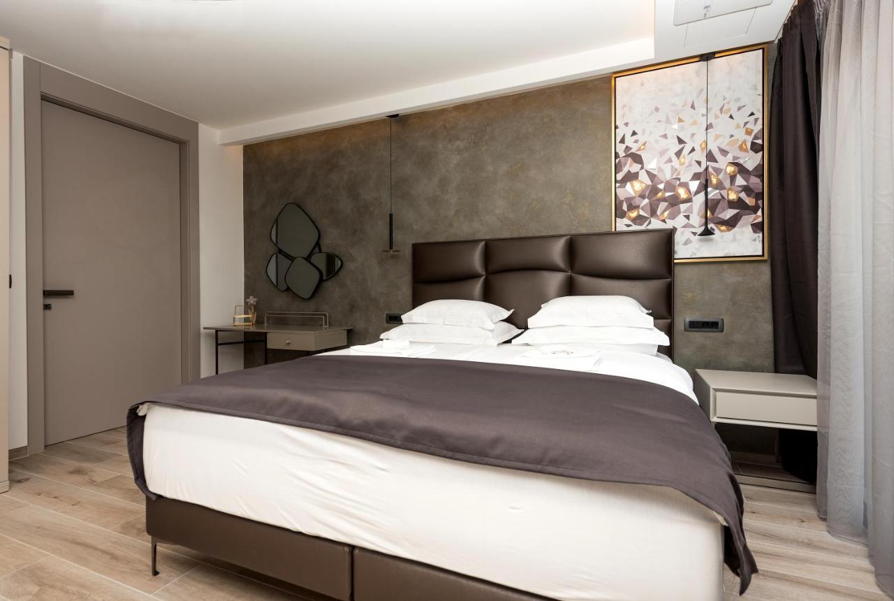 Aurelia 2 Villa