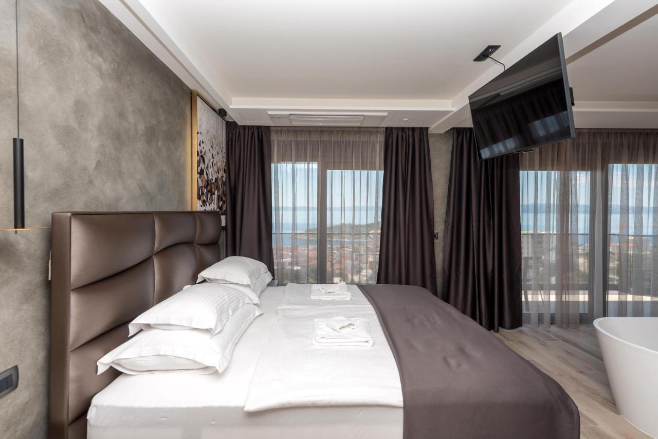 Aurelia 2 Villa *
